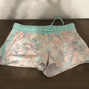 New with tags — women’s large Salt Life shorts